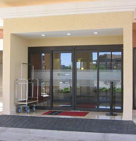 Retail Commercial Doors